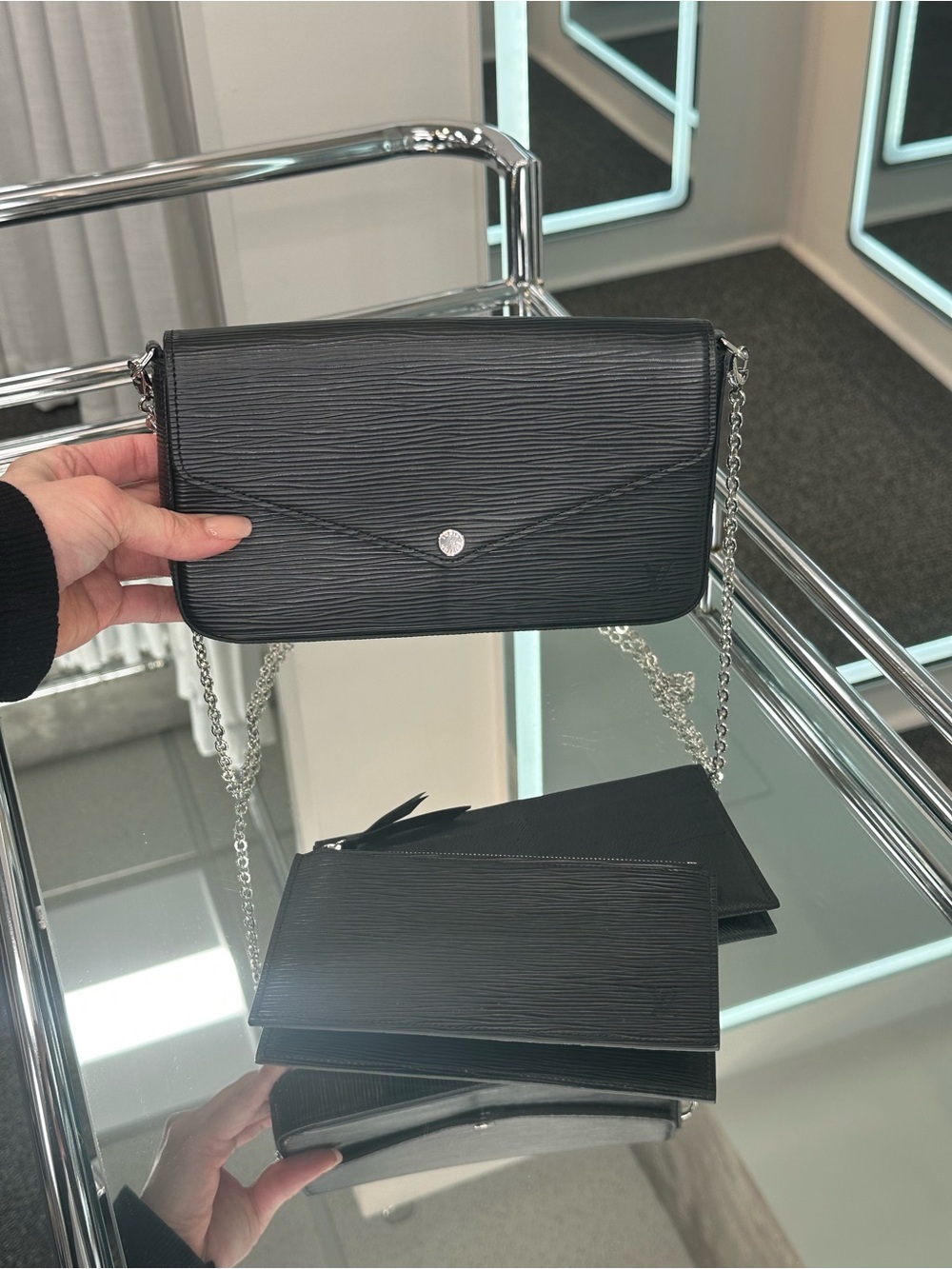 Louis Vuitton Pochette crossbody bag